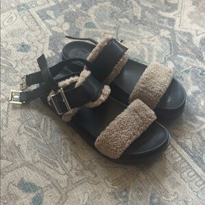 NWOT 9 Aerosoles Sherpa Strapped Sandals